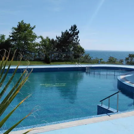 The Blue - In A Complex Next To The By Flаt Manаger Pomorie